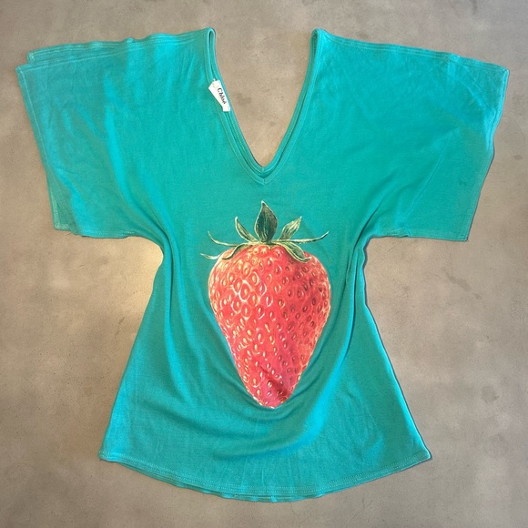 Chloe SS 2001 strawberry top - Picture 1 of 5